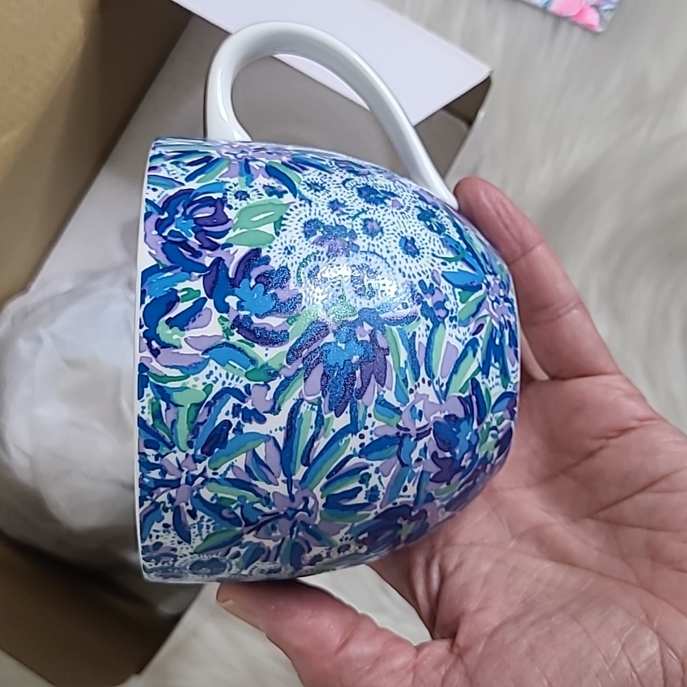 Lilly Pulitzer Mugs Set 2 Blue White Ceramic Floral Brand New Gift Anniversary - Picture 5 of 8